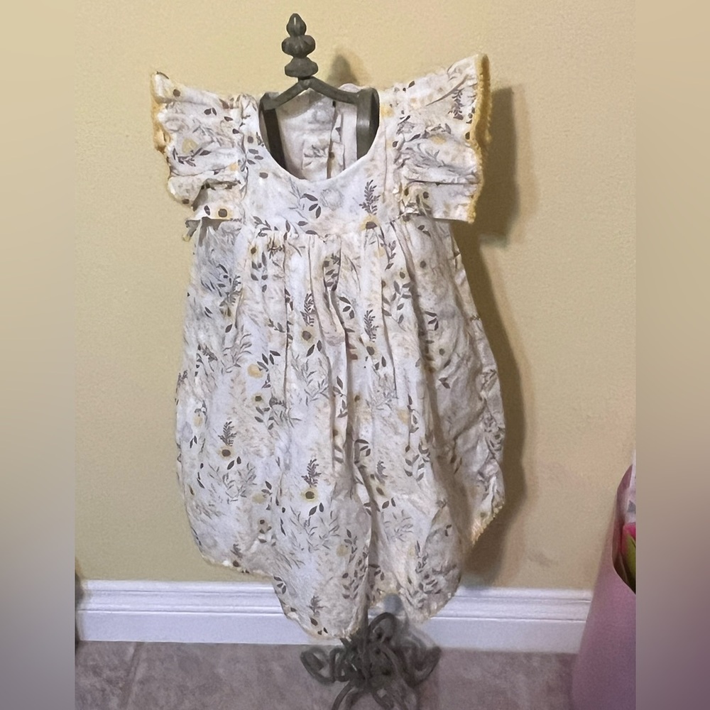 Dress size 2T
